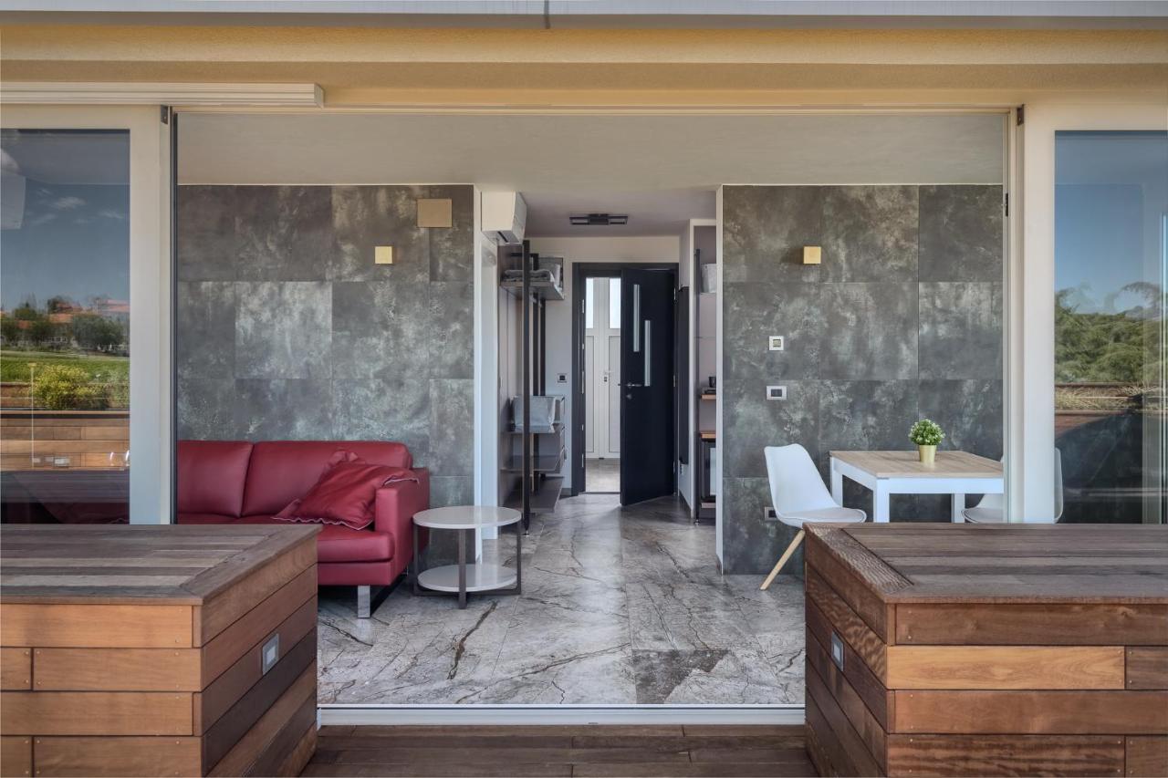 Hotel Porec Bagian luar foto