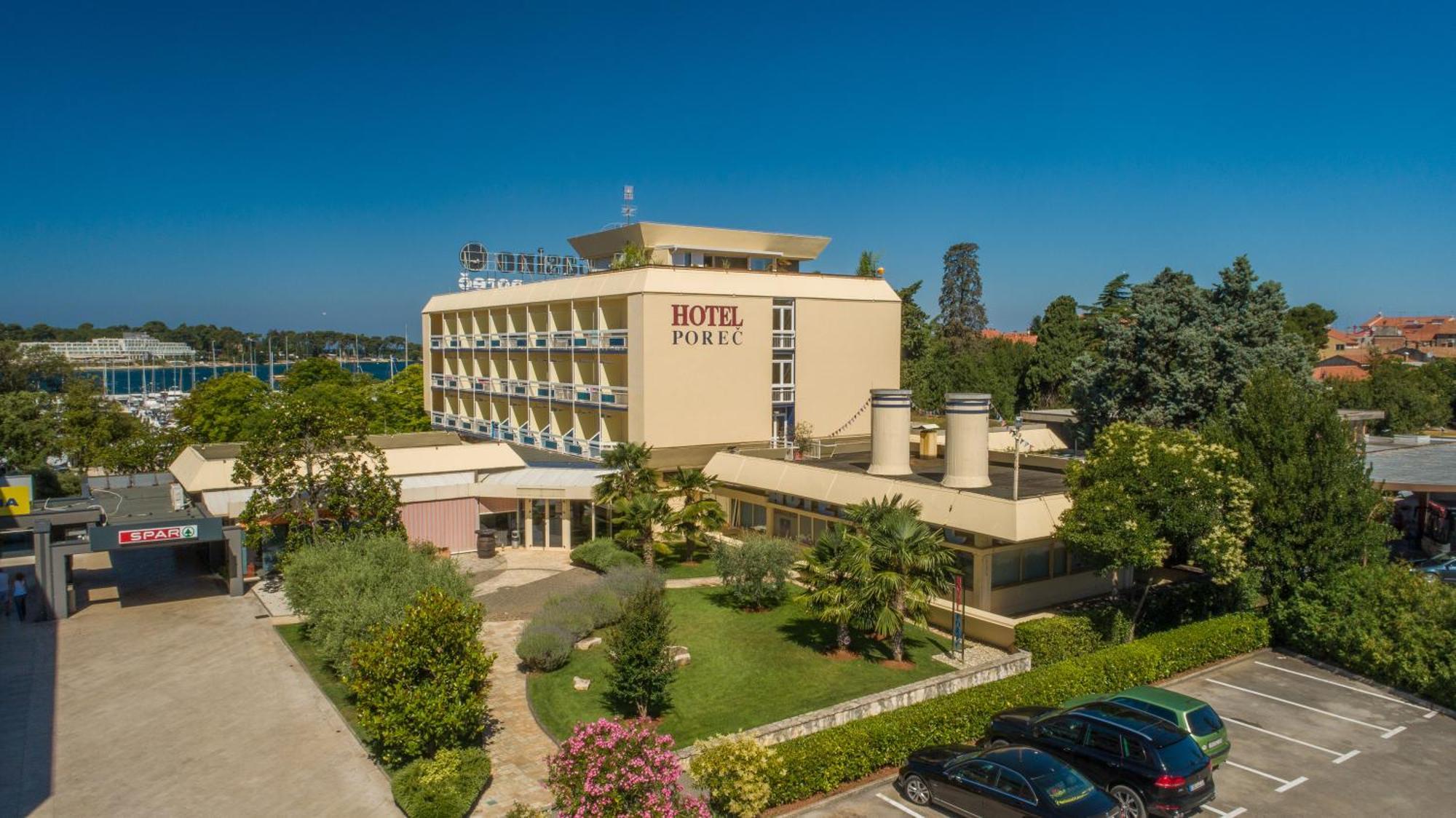 Hotel Porec Bagian luar foto