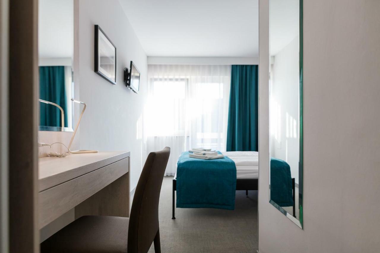 Hotel Porec Bagian luar foto