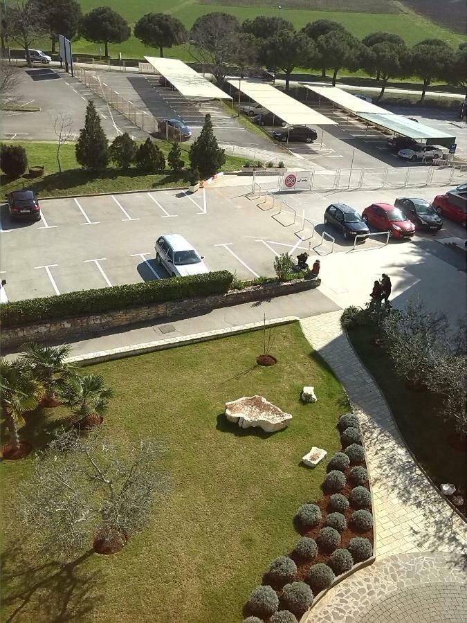 Hotel Porec Bagian luar foto