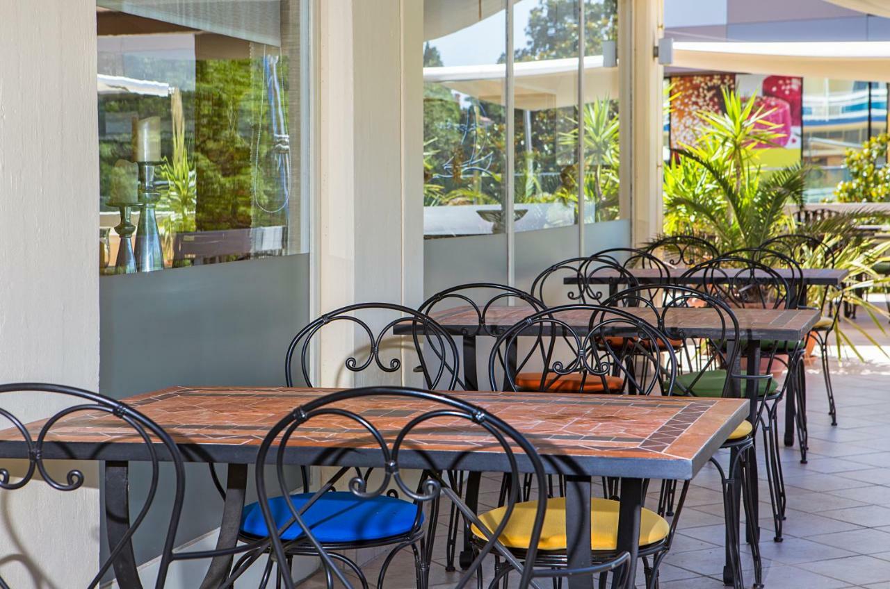 Hotel Porec Bagian luar foto